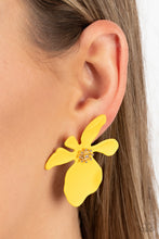 Load image into Gallery viewer, Hawaiian Heiress (Yellow) Paparazzi Accessories